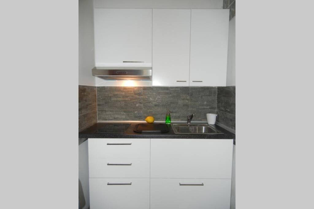 "Little Sicilian Home"-Room With A Private Bathroom & Kitchen -Fridge - And Shared A Beautiful Terrace On Hostel Taormina Center Exterior photo